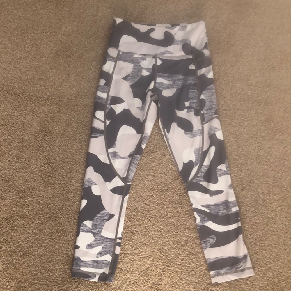 Zyia Camo leggings
